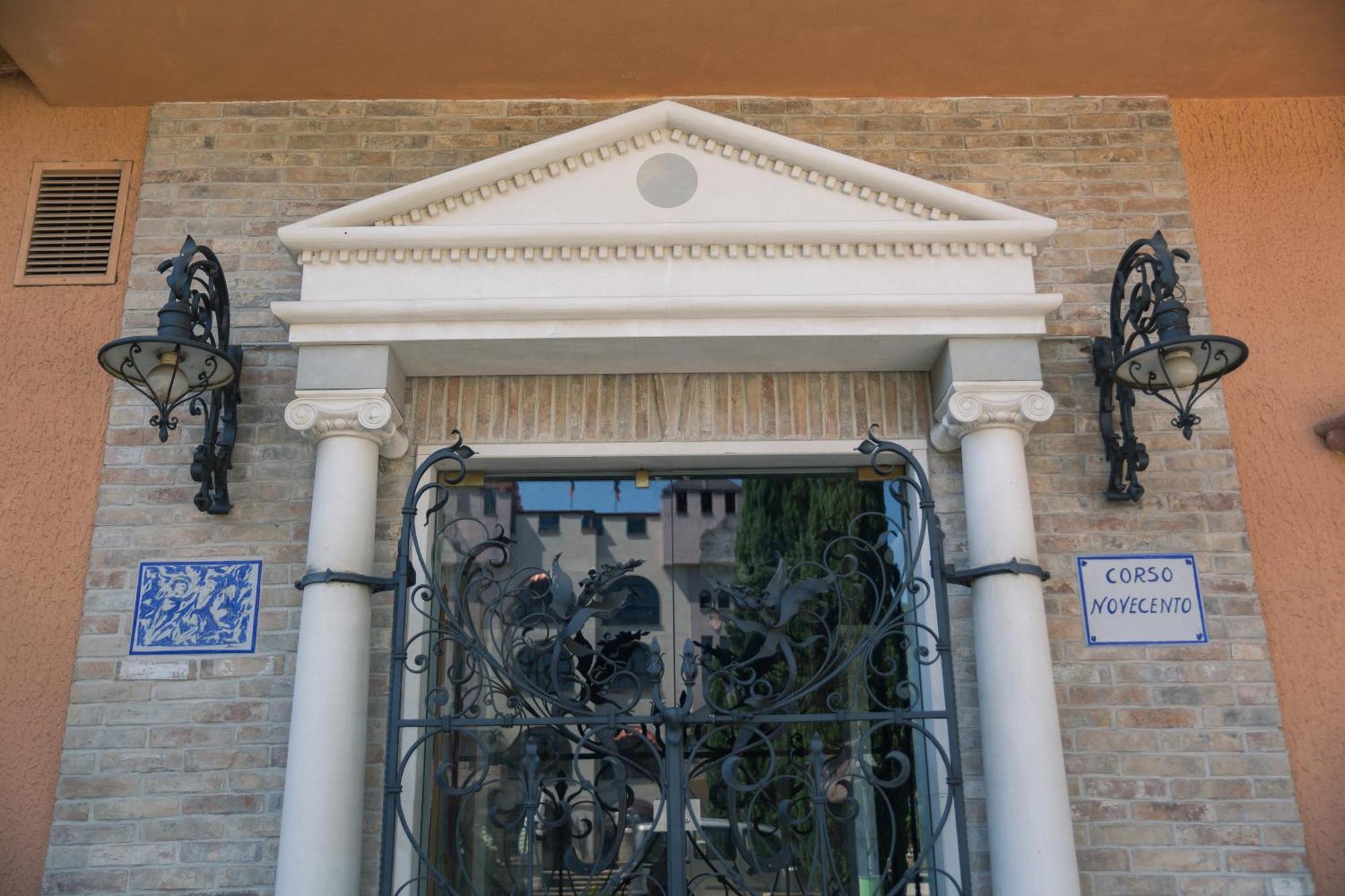 Hotel Il Castello Di Perano Exterior foto